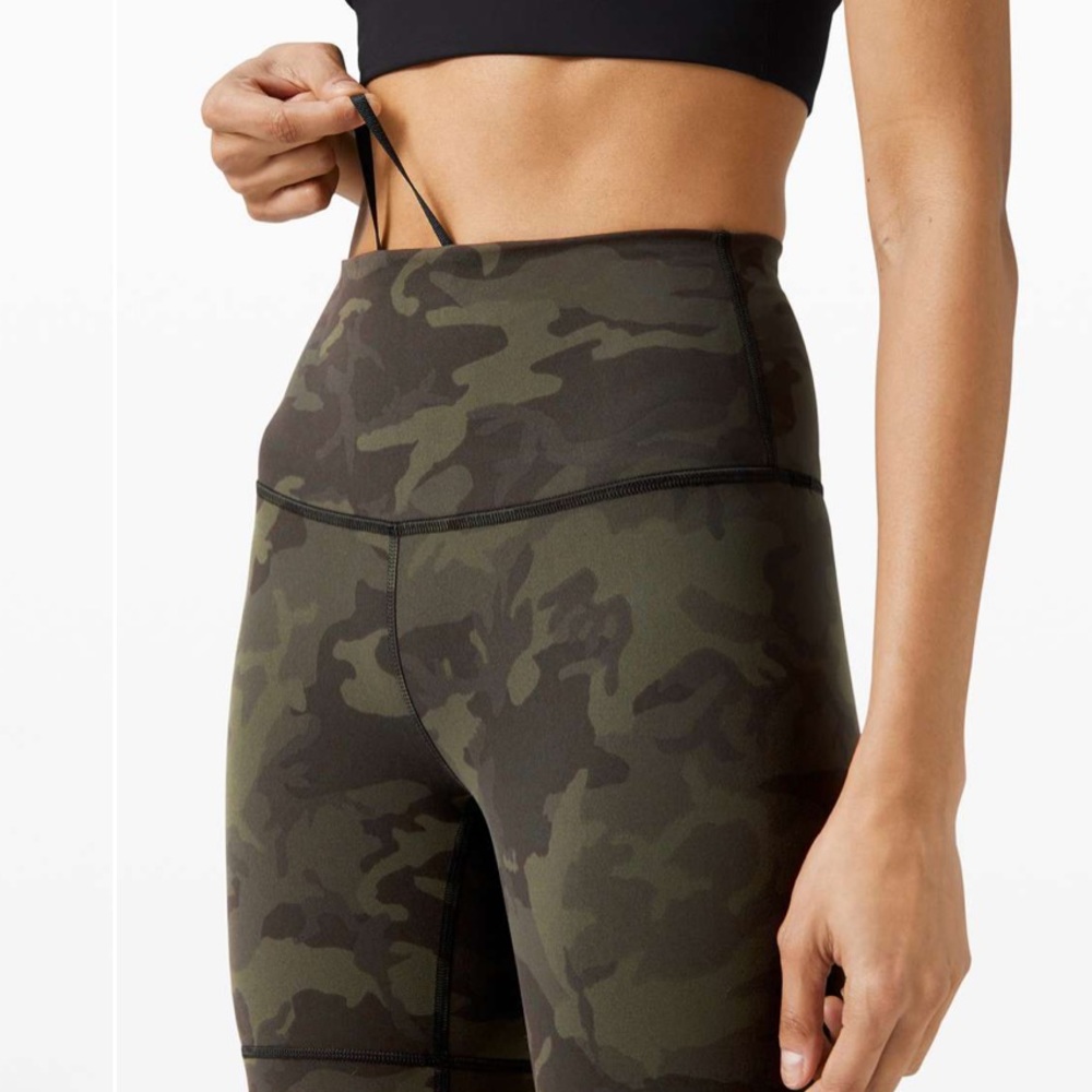 NWOT Lululemon Wunder Train 6’ Shorts Gator Camo